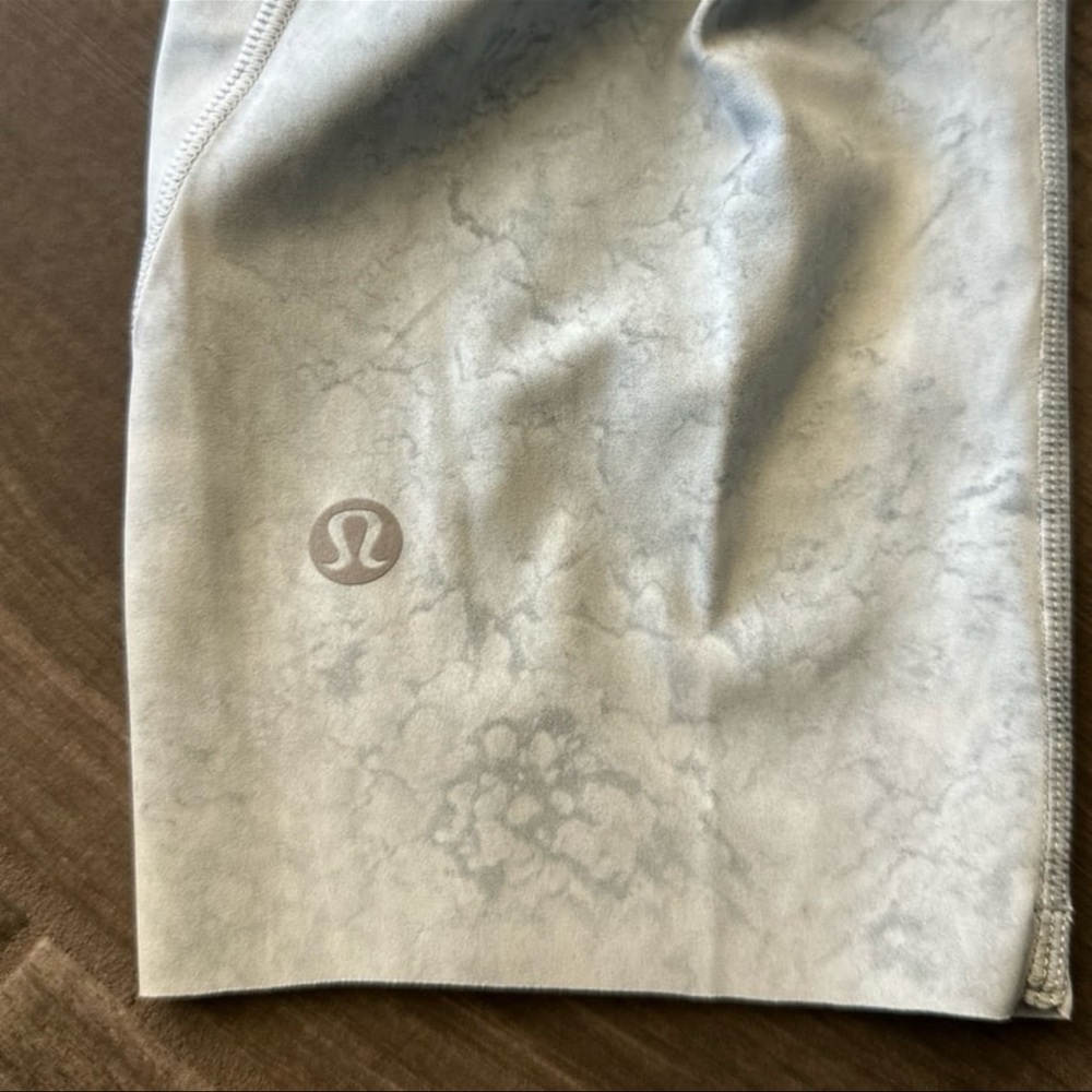 Lululemon Fast and Free HR Short 10” - Picture 3 of 6